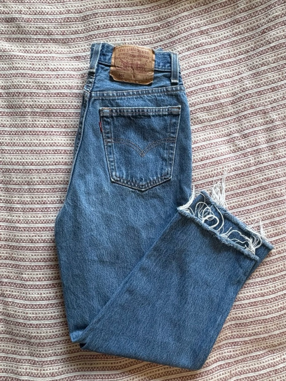 VTG 1994 Made in USA Levi's 501 Button Fly Jeans Raw Hem Sz 7 L